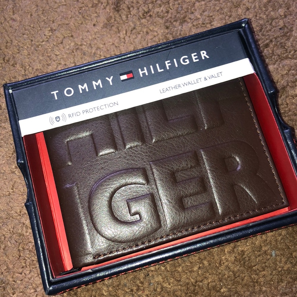 Tommy Hilfiger brown/navy wallet
